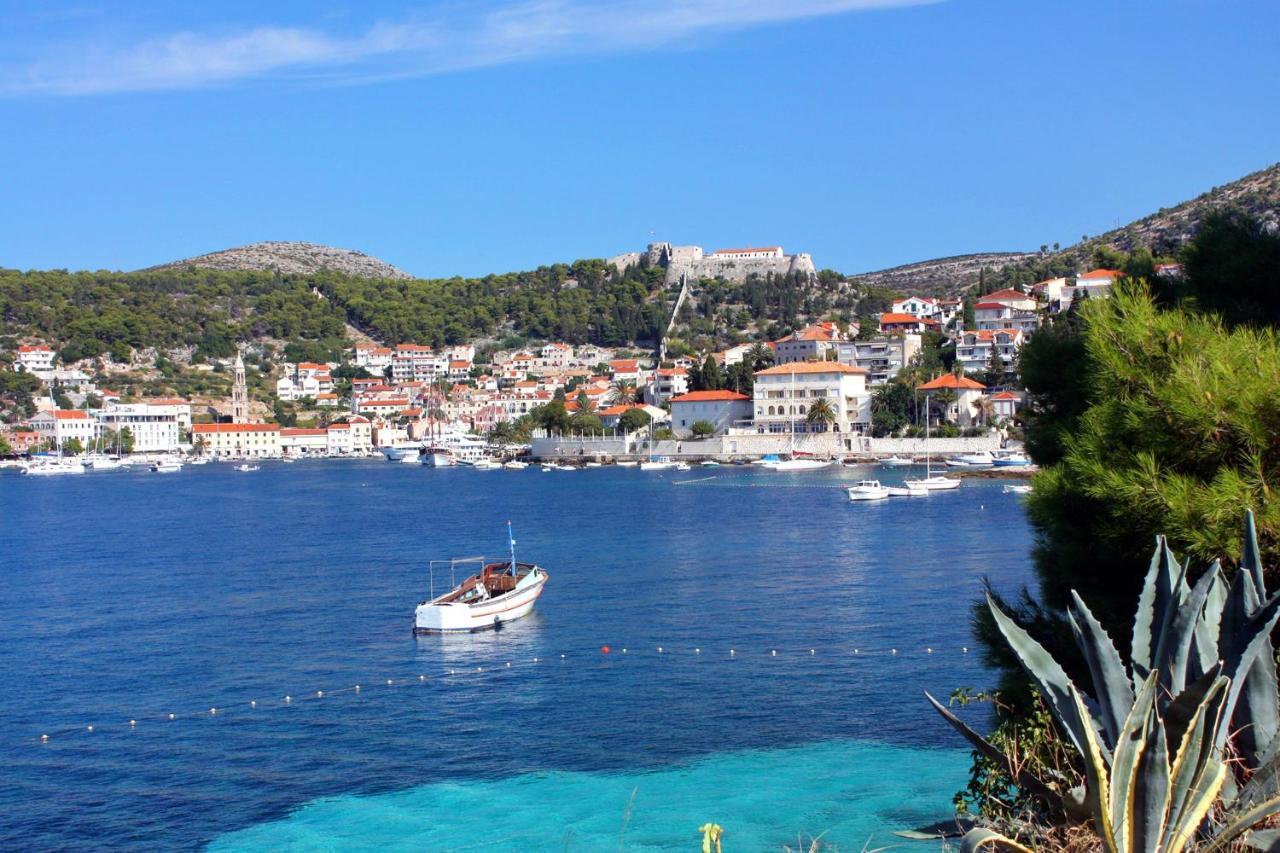 Apartments And Rooms With Parking Space Hvar - 15378 Hvar Town Extérieur photo