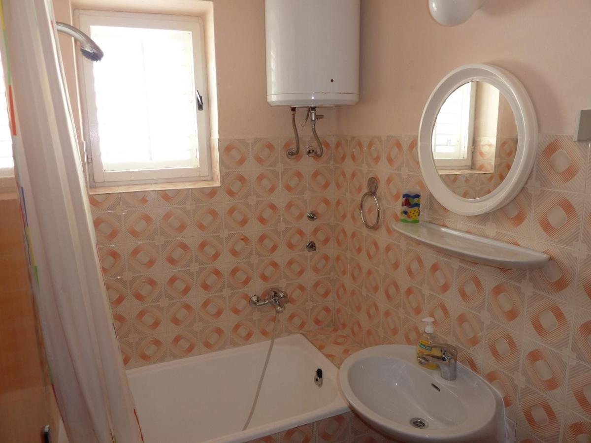 Apartments And Rooms With Parking Space Hvar - 15378 Hvar Town Extérieur photo