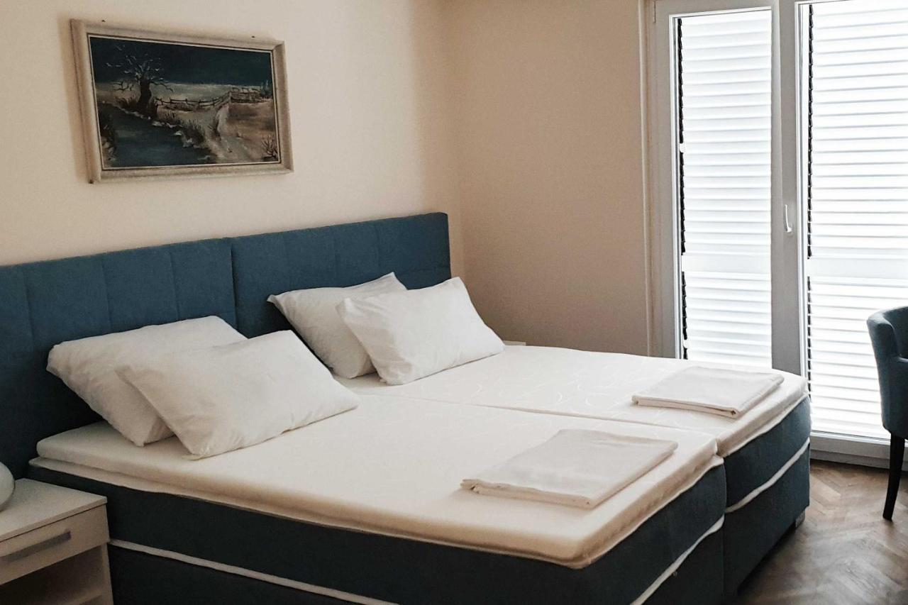 Apartments And Rooms With Parking Space Hvar - 15378 Hvar Town Extérieur photo