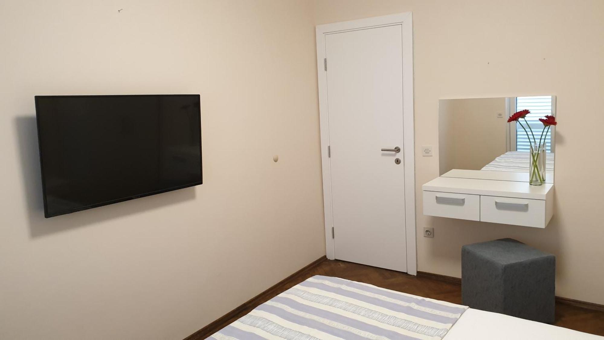 Apartments And Rooms With Parking Space Hvar - 15378 Hvar Town Chambre photo